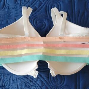 Victoria's Secret T-shirt Push Up Full Coverage Bra